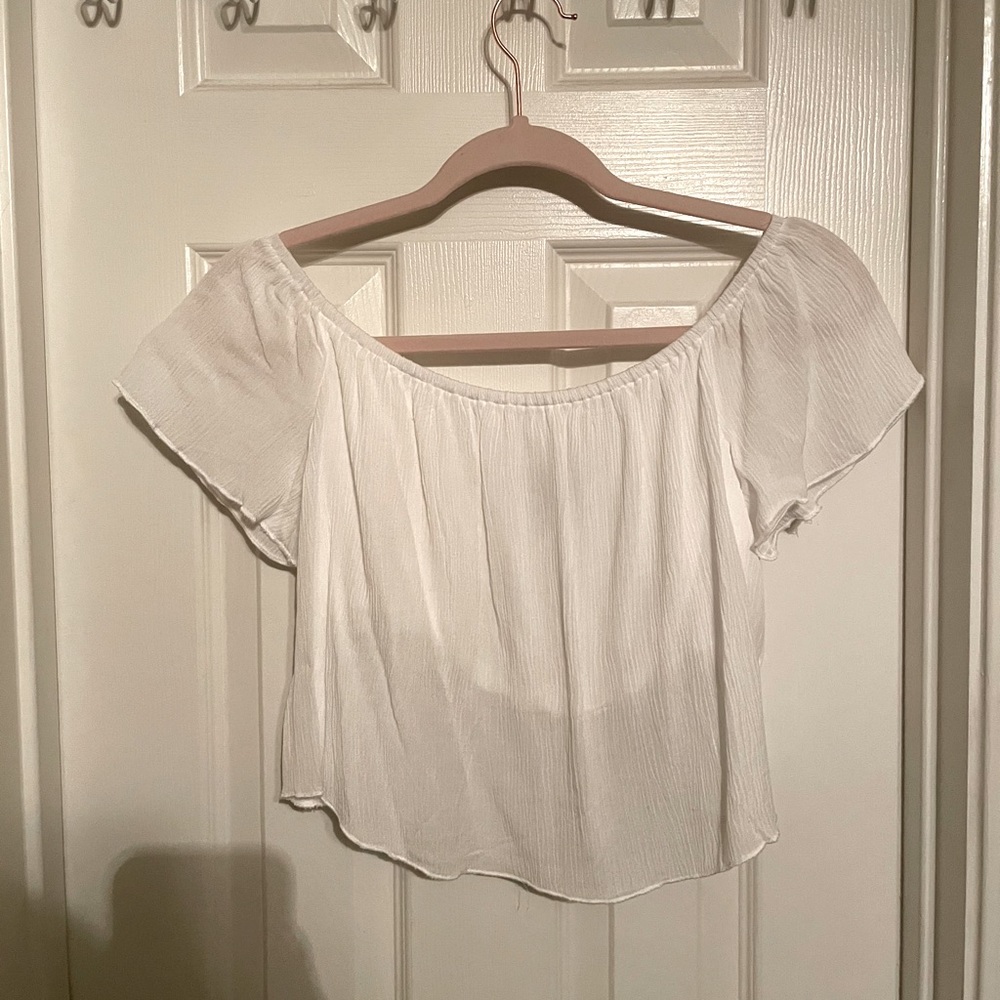 Size M, White Off-the-shoulder Crop Top